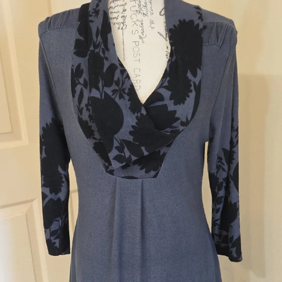 Reborn Asymmetrical Dress in Black and Gray - Picture 3 of 13